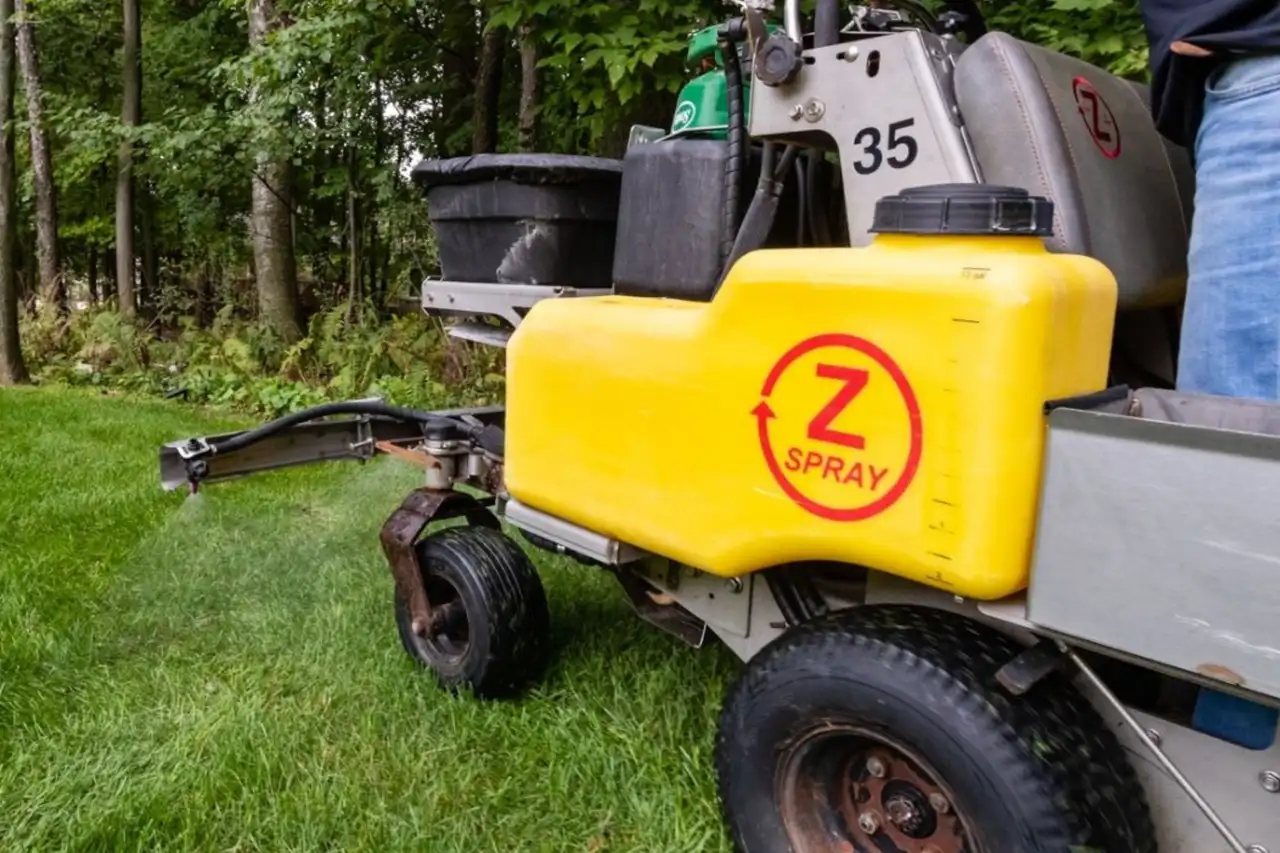 Lawn Fertilization & Weed Control | TW Lawn Care